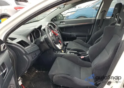 2010 Mitsubishi Lancer Evolution Gsr z USA, uszkodzony, nr VIN JA32W8FV8AU007926